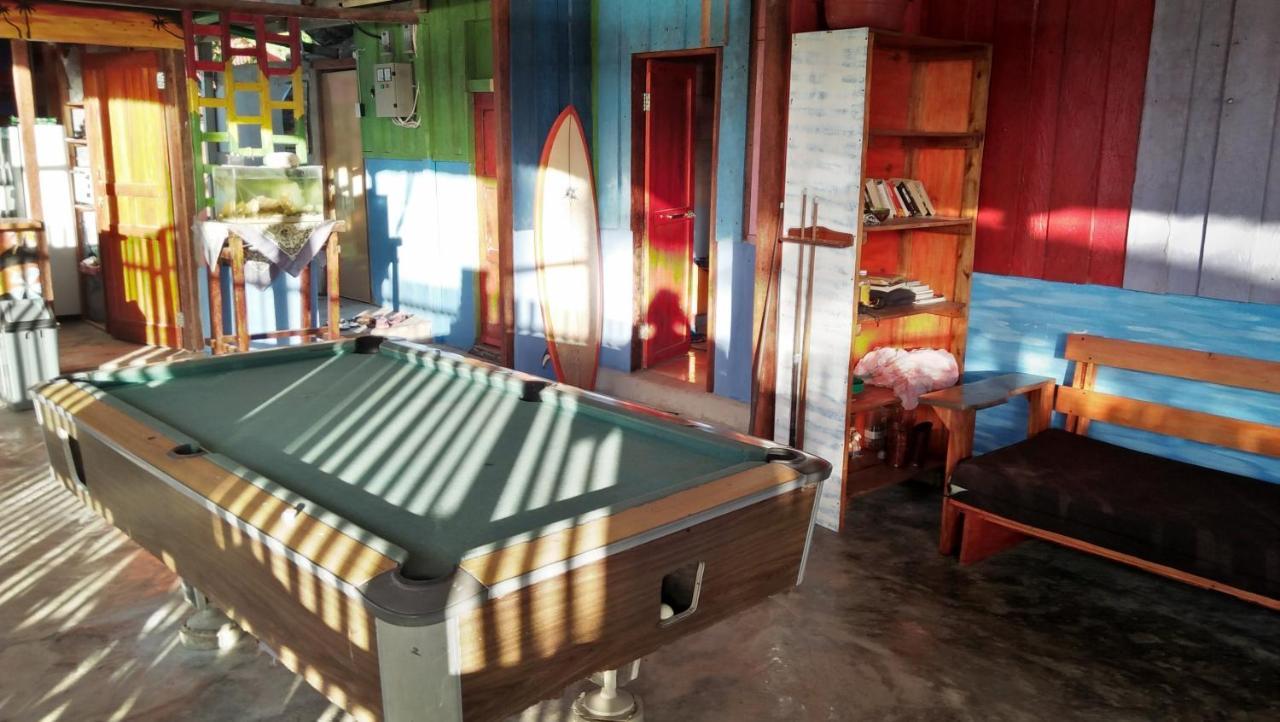 Salty Dog Hostel Telukdalem Esterno foto
