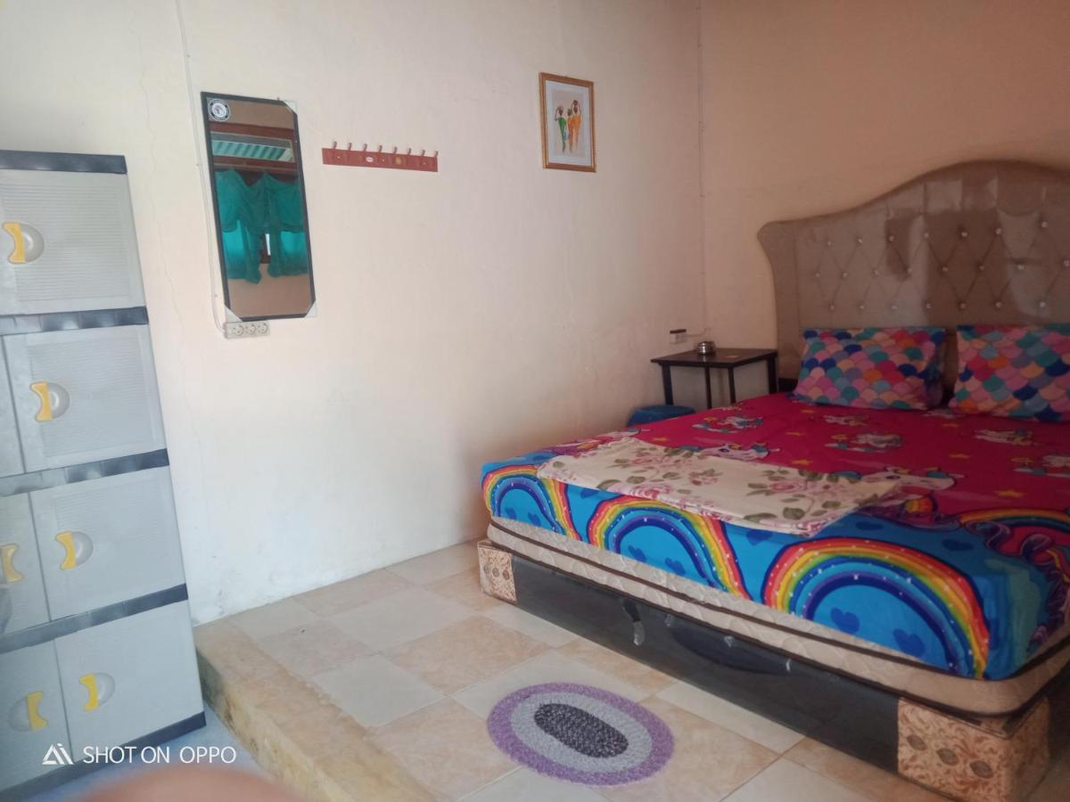 Salty Dog Hostel Telukdalem Esterno foto